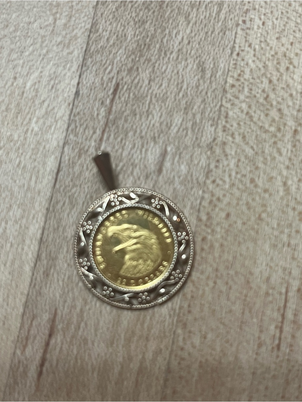 1990 14KYG $25 US Wildlife Eagle Coin Pendant
